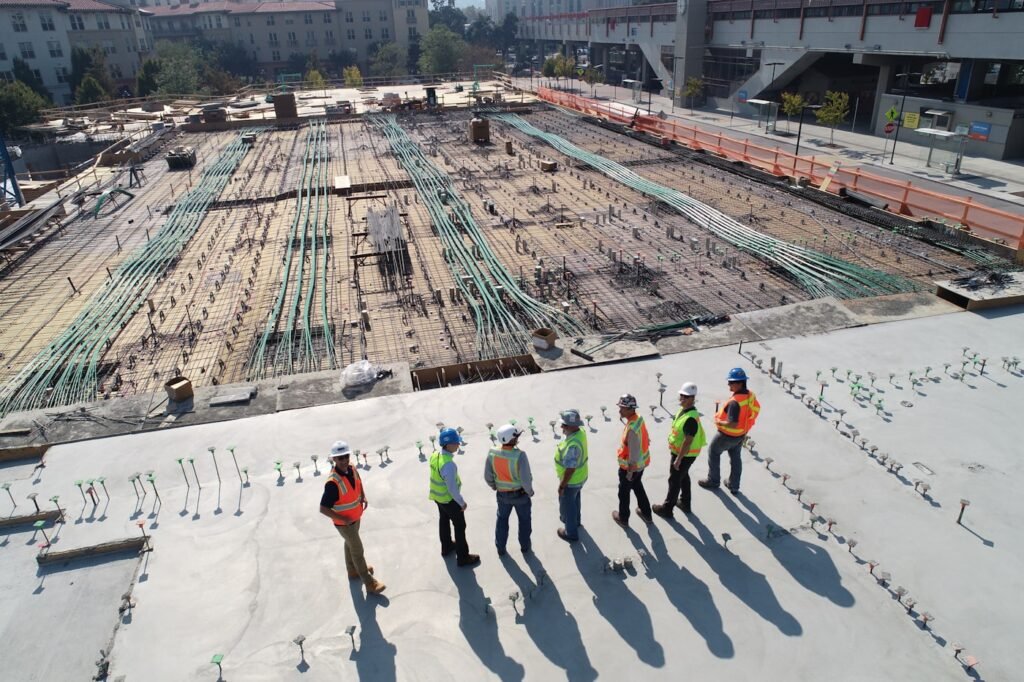 Rumah tinggal dengan dak beton yang telah ditangani jasa waterproofing